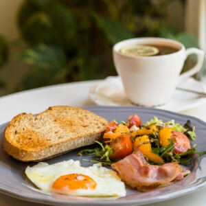 Desayuni para mejorar salud hormonal
